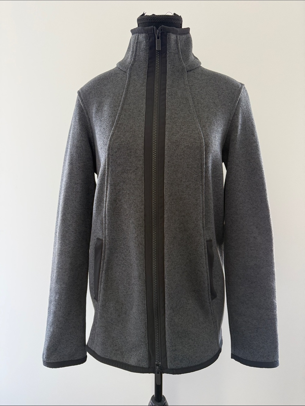Lululemon Women’s Gray Full-Zip Fleece Jacket 4